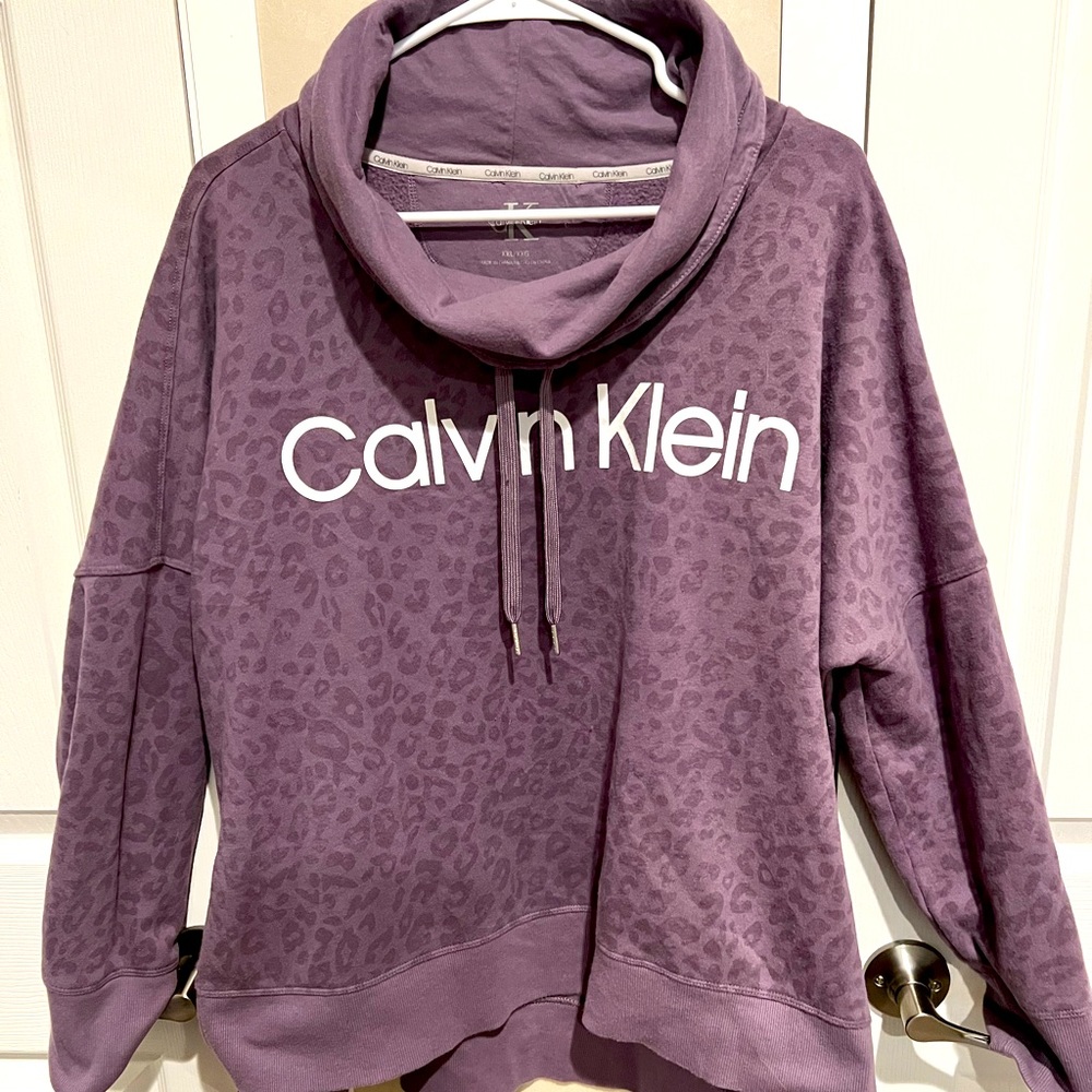 CALVIN KLEIN Women’s hoody excellent condition. Lightly worn.